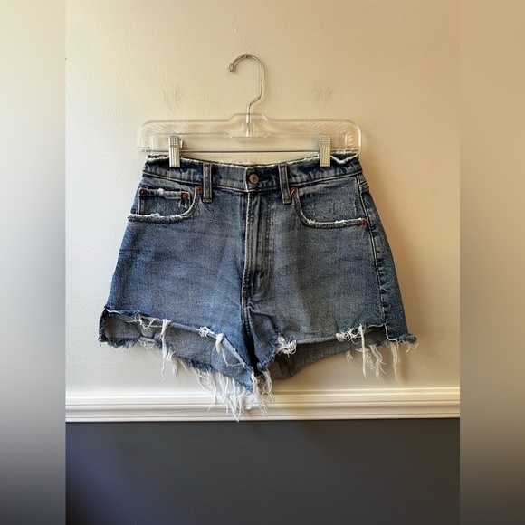 Abercrombie Curve Love Cut off High Rise Short 0/25 - Picture 1 of 6